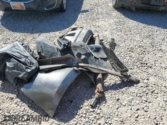 ✅ 2009 Chevrolet Suburban 2LT • VIN: 1GNFK26339R240189 • Lot: 69090664. Wystawiony na Copart z przebiegiem 217 604 mil. Bezpłatny archiwum sprzedaży aukcyjnych z USA i szczegółowy raport historii pojazdu na DreamBid. Zdjęcie 15.