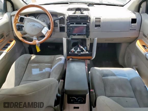 ✅ 2009 Chrysler Aspen Limited • VIN: 1A8HX58P79F701408 • Lot: 67640605. Listed on Copart with 206,354 mi. Free auction sales archive from the USA and detailed vehicle history report at DreamBid. Image 8.