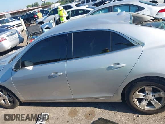 2013 Chevrolet Malibu LT with VIN 1G11C5SA3DF344111, listed as a IAAI auction lot 43133621 with 144,612 mi miles and . Bid and sale history available at DreamBid. Image 14.