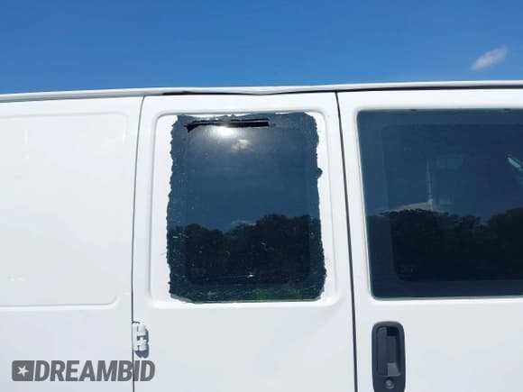 ✅ 2013 Chevrolet Express Cargo • VIN: 1GCZGTCG3D1159480 • Lot: 42176814. Listed on IAAI with 88,354 mi. Free auction sales archive from the USA and detailed vehicle history report at DreamBid. Image 17.