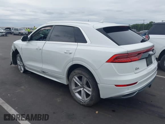 ✅ 2019 Audi Q8 Premium • VIN: WA1AVAF16KD009772 • Лот: 43178857. Опубликован ранее на IAAI с пробегом 128 937 миль. Бесплатный доступ к архиву аукционных продаж из США и подробный отчёт об истории автомобиля на DreamBid. Изображение 3.