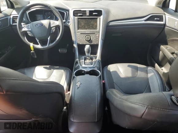 ✅ 2015 Ford Fusion Titanium • VIN: 3FA6P0SU6FR284402 • Lot: 68951785. Listed on Copart with 117,218 mi. Free auction sales archive from the USA and detailed vehicle history report at DreamBid. Image 8.