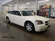✅ 2005 Dodge Magnum SE • VIN: 2D4FV48V15H534049 • Lot: 84053585. Wystawiony na Copart z przebiegiem 197 213 mil. Bezpłatny archiwum sprzedaży aukcyjnych z USA i szczegółowy raport historii pojazdu na DreamBid. Zdjęcie 4.