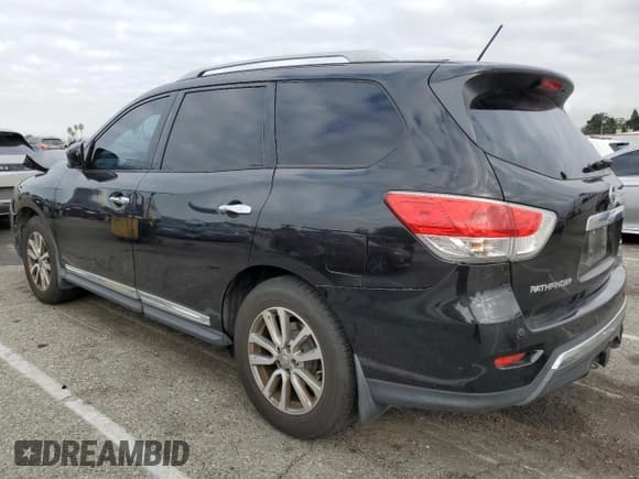 ✅ 2015 Nissan Pathfinder S • VIN: 5N1AR2MM0FC712563 • Lot: 84817855. Listed on Copart with 81,049 mi. Free auction sales archive from the USA and detailed vehicle history report at DreamBid. Image 2.