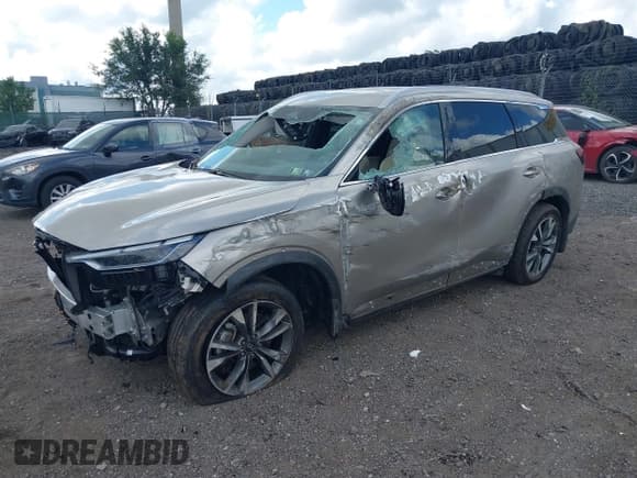 ✅ 2025 Infiniti QX60 Luxe • VIN: 5N1AL1FS9SC349634 • Lot: 43122530. Wystawiony na IAAI z przebiegiem 11 951 mil. Bezpłatny archiwum sprzedaży aukcyjnych z USA i szczegółowy raport historii pojazdu na DreamBid. Zdjęcie 17.