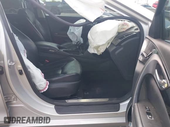 ✅ 2017 Hyundai Azera • VIN: KMHFG4JG9HA579046 • Лот: 40135653. Опубликован ранее на IAAI с пробегом Не указан. Бесплатный доступ к архиву аукционных продаж из США и подробный отчёт об истории автомобиля на DreamBid. Изображение 5.