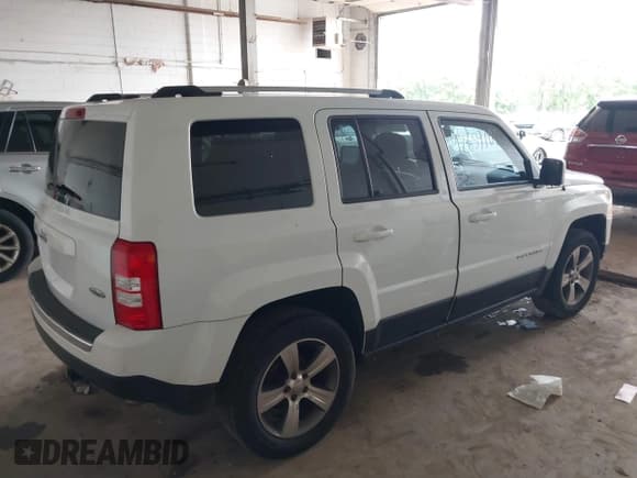 ✅ 2017 Jeep Patriot High Altitude • VIN: 1C4NJRFB5HD127072 • Лот: 42659700. Опубликован ранее на IAAI с пробегом 187 868 миль. Бесплатный доступ к архиву аукционных продаж из США и подробный отчёт об истории автомобиля на DreamBid. Изображение 4.