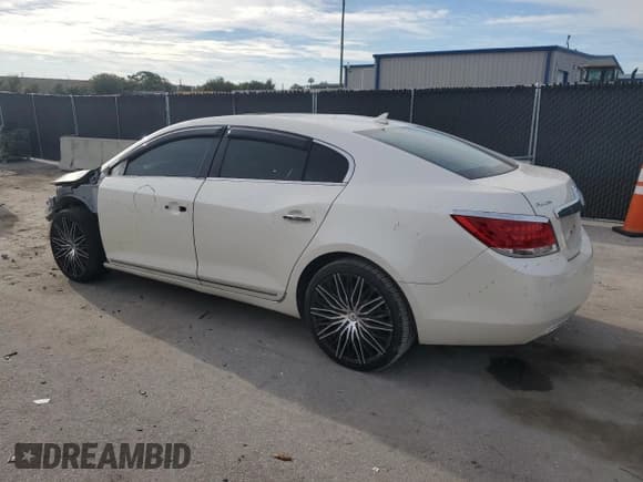 ✅ 2010 Buick LaCrosse CXS • VIN: 1G4GE5GV2AF199822 • Lot: 81462465. Wystawiony na Copart z przebiegiem 181 697 mil. Bezpłatny archiwum sprzedaży aukcyjnych z USA i szczegółowy raport historii pojazdu na DreamBid. Zdjęcie 2.