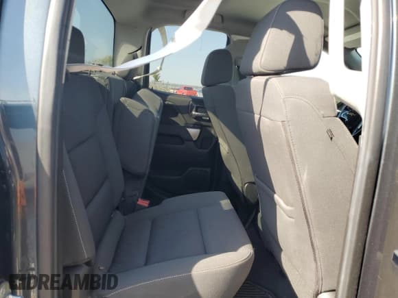 ✅ 2019 Chevrolet Silverado 1500 LT • VIN: 2GCVKPEC3K1143768 • Lot: 74004744. Wystawiony na Copart z przebiegiem 108 799 mil. Bezpłatny archiwum sprzedaży aukcyjnych z USA i szczegółowy raport historii pojazdu na DreamBid. Zdjęcie 10.