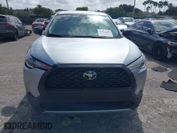 ✅ 2022 Toyota Corolla Cross L • VIN: 7MUAAAAG8NV030229 • Lot: 41952236. Listed on IAAI with 42,459 mi. Free auction sales archive from the USA and detailed vehicle history report at DreamBid. Image 12.