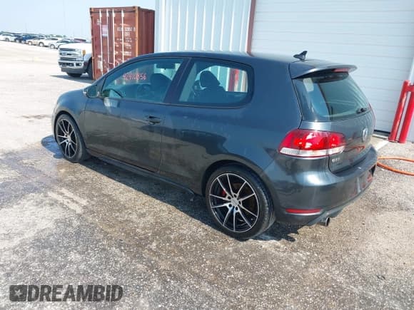✅ 2010 Volkswagen Golf GTI • VIN: WVWEV7AJ7AW197254 • Lot: 42410856. Listed on IAAI with 309,371 mi. Free auction sales archive from the USA and detailed vehicle history report at DreamBid. Image 3.