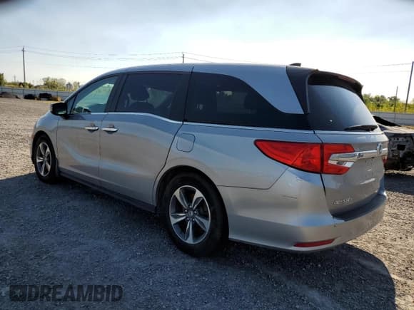 ✅ 2018 Honda Odyssey • VIN: 5FNRL6H42JB511561 • Лот: 69076135. Опубликован ранее на Copart с пробегом 139 253 миль. Бесплатный доступ к архиву аукционных продаж из США и подробный отчёт об истории автомобиля на DreamBid. Изображение 2.
