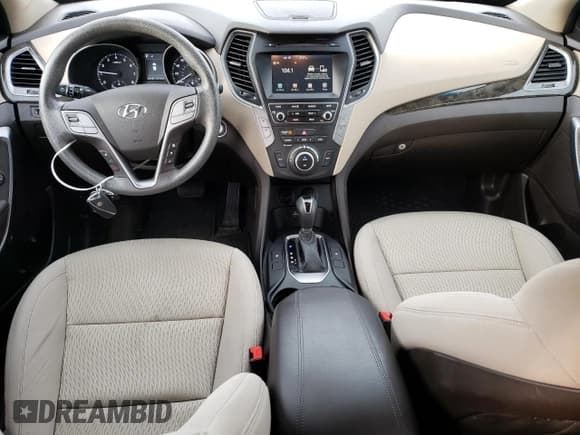 ✅ 2018 Hyundai Santa Fe 2.4L • VIN: 5NMZUDLB3JH055091 • Лот: 49159594. Опубликован ранее на Copart с пробегом 57 112 миль. Бесплатный доступ к архиву аукционных продаж из США и подробный отчёт об истории автомобиля на DreamBid. Изображение 8.