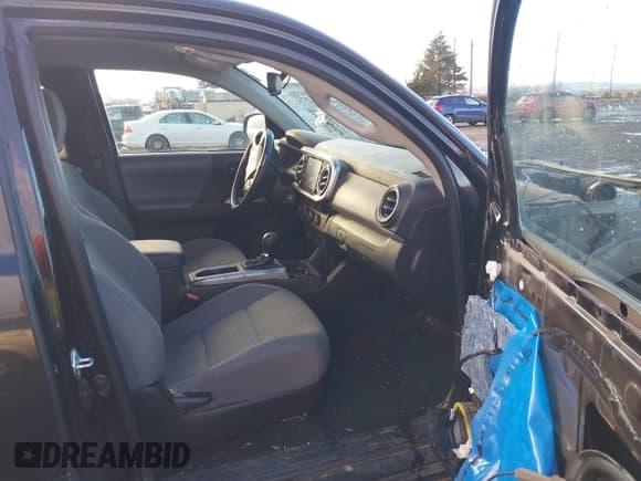 ✅ 2022 Toyota Tacoma SR • VIN: 3TYSZ5AN3NT076472 • Лот: 41272847. Опубликован ранее на IAAI с пробегом 30 185 миль. Бесплатный доступ к архиву аукционных продаж из США и подробный отчёт об истории автомобиля на DreamBid. Изображение 5.