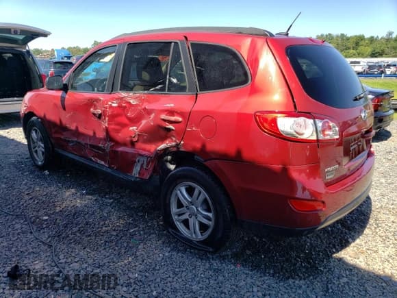 ✅ 2010 Hyundai Santa Fe GLS • VIN: 5NMSG3AB9AH337516 • Lot: 69801374. Listed on Copart with 201,581 mi. Free auction sales archive from the USA and detailed vehicle history report at DreamBid. Image 2.