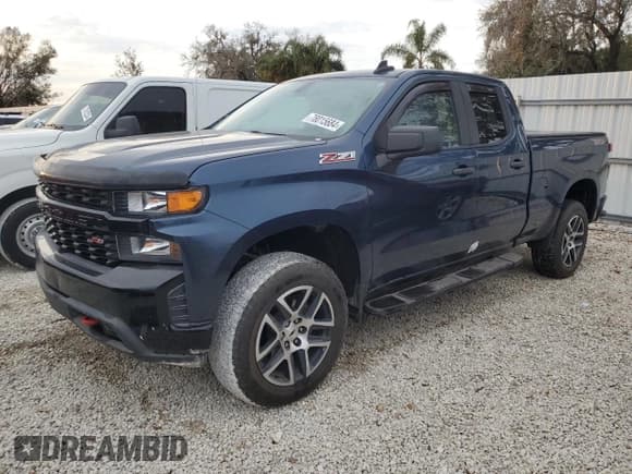 ✅ 2019 Chevrolet Silverado 1500 Custom Trail Boss • VIN: 1GCRYCEF1KZ301647 • Lot: 78015684. Wystawiony na Copart z przebiegiem Nie podano. Bezpłatny archiwum sprzedaży aukcyjnych z USA i szczegółowy raport historii pojazdu na DreamBid. Zdjęcie 1.