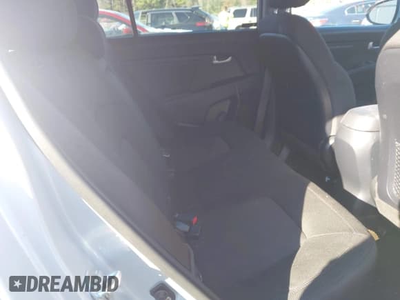 ✅ 2012 Kia Sportage LX • VIN: KNDPBCA28C7333049 • Lot: 43766697. Listed on IAAI with 118,322 mi. Free auction sales archive from the USA and detailed vehicle history report at DreamBid. Image 8.