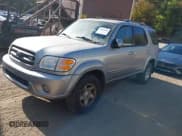✅ 2002 Toyota Sequoia SR5 • VIN: 5TDBT44AX2S070809 • Лот: 43394810. Опубликован ранее на IAAI с пробегом 239 685 миль. Бесплатный доступ к архиву аукционных продаж из США и подробный отчёт об истории автомобиля на DreamBid. Изображение 2.