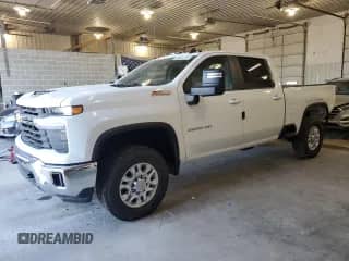2025 Chevrolet Silverado 2500HD LT z VIN 2GC4KNE79S1135824, wystawiony jako Copart lot #81041275 z przebiegiem 44 mil mil oraz Szkoda całkowita • Salvage title. Historia ofert i sprzedaży dostępna na DreamBid. Obrazek 1.
