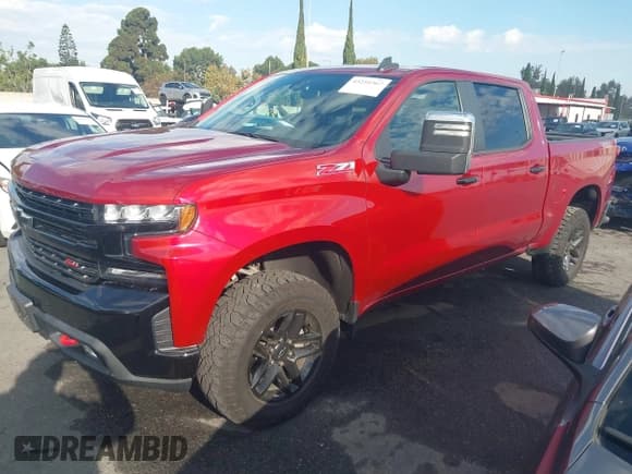 ✅ 2022 Chevrolet Silverado 1500 LT Trail Boss • VIN: 1GCPYFED4NZ220508 • Lot: 43251567. Wystawiony na IAAI z przebiegiem 28 264 mil. Bezpłatny archiwum sprzedaży aukcyjnych z USA i szczegółowy raport historii pojazdu na DreamBid. Zdjęcie 2.