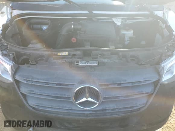 ✅ 2022 Mercedes-Benz Sprinter Cargo • VIN: W1Y70BGY2NT087911 • Lot: 89893845. Listed on Copart with 23,578 mi. Free auction sales archive from the USA and detailed vehicle history report at DreamBid. Image 11.