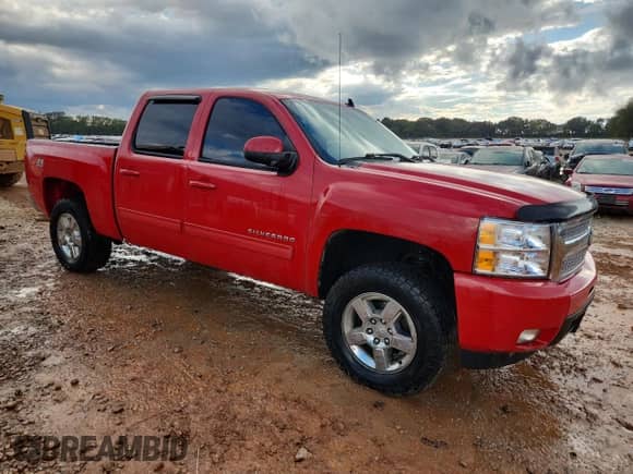 2010 Chevrolet Silverado 1500 LTZ with VIN 3GCRKTE34AG134562, listed as a Copart auction lot 85511385 with 236,399 mi miles and Salvage title. Bid and sale history available at DreamBid. Image 4.