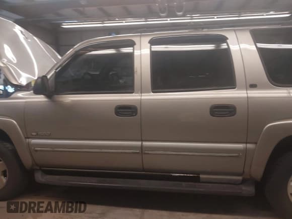 ✅ 2000 Chevrolet Suburban LS • VIN: 3GNFK16T6YG120637 • Лот: 42834475. Опубликован ранее на IAAI с пробегом 163 185 миль. Бесплатный доступ к архиву аукционных продаж из США и подробный отчёт об истории автомобиля на DreamBid. Изображение 14.