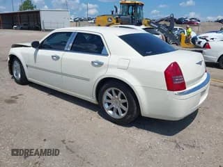 ✅ 2006 Chrysler 300 C • VIN: 2C3KA63H06H409358 • Лот: 42924458. Опубликован ранее на IAAI с пробегом 118 887 миль. Бесплатный доступ к архиву аукционных продаж из США и подробный отчёт об истории автомобиля на DreamBid. Изображение 3.