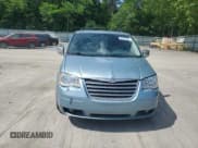 ✅ 2010 Chrysler Town & Country Touring Plus • VIN: 2A4RR8D19AR398096 • Lot: 62332725. Wystawiony na Copart z przebiegiem 289 102 mil. Bezpłatny archiwum sprzedaży aukcyjnych z USA i szczegółowy raport historii pojazdu na DreamBid. Zdjęcie 5.