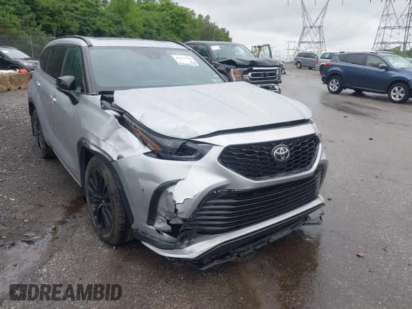 ✅ 2023 Toyota Highlander L • VIN: 5TDKDRBH0PS509145 • Lot: 42331770. Listed on IAAI with 32,010 mi. Free auction sales archive from the USA and detailed vehicle history report at DreamBid. Image 6.