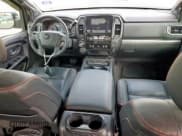 ✅ 2022 Nissan Titan SV • VIN: 1N6AA1ED0NN105552 • Lot: 65369485. Wystawiony na Copart z przebiegiem 48 932 mil. Bezpłatny archiwum sprzedaży aukcyjnych z USA i szczegółowy raport historii pojazdu na DreamBid. Zdjęcie 8.