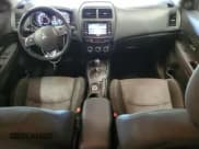 ✅ 2017 Mitsubishi Outlander SE • VIN: JA4AR3AW7HZ031049 • Лот: 69034875. Опубликован ранее на Copart с пробегом 117 893 миль. Бесплатный доступ к архиву аукционных продаж из США и подробный отчёт об истории автомобиля на DreamBid. Изображение 8.