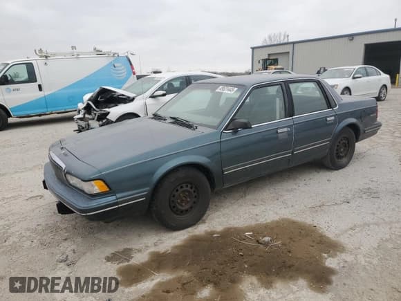 ✅ 1995 Buick Century Limited SL • VIN: 1G4AG55M0S6466922 • Lot: 49531445. Wystawiony na Copart z przebiegiem 1 432 559 mil. Bezpłatny archiwum sprzedaży aukcyjnych z USA i szczegółowy raport historii pojazdu na DreamBid. Zdjęcie 1.