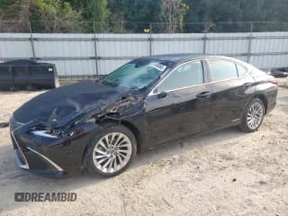 ✅ 2021 Lexus ES 300h Luxury • VIN: 58AEA1C17MU001369 • Lot: 60148885. Wystawiony na Copart z przebiegiem 64 727 mil. Bezpłatny archiwum sprzedaży aukcyjnych z USA i szczegółowy raport historii pojazdu na DreamBid. Zdjęcie 1.