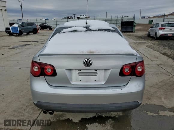 ✅ 2009 Volkswagen Jetta S • VIN: 3VWJZ71K99M156757 • Lot: 95053545. Listed on Copart with 111,870 mi. Free auction sales archive from the USA and detailed vehicle history report at DreamBid. Image 6.