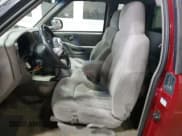 ✅ 2002 Chevrolet S-10 LS • VIN: 1GCCS19W828214789 • Лот: 83106564. Опубликован ранее на Copart с пробегом 99 300 миль. Бесплатный доступ к архиву аукционных продаж из США и подробный отчёт об истории автомобиля на DreamBid. Изображение 7.