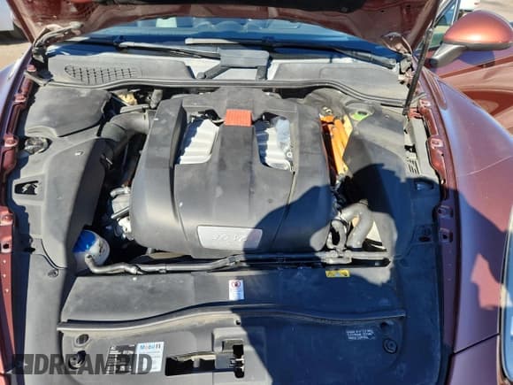 ✅ 2012 Porsche Cayenne S Hybrid • VIN: WP1AE2A28CLA92137 • Лот: 82252775. Опубликован ранее на Copart с пробегом 195 968 миль. Бесплатный доступ к архиву аукционных продаж из США и подробный отчёт об истории автомобиля на DreamBid. Изображение 12.