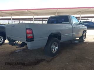 ✅ 1998 Dodge 1500 • VIN: 3B7HC16Z3WM266866 • Лот: 43207660. Опубликован ранее на IAAI с пробегом Не указан. Бесплатный доступ к архиву аукционных продаж из США и подробный отчёт об истории автомобиля на DreamBid. Изображение 4.