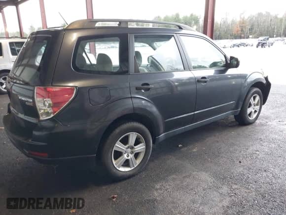 2013 Subaru Forester X с VIN JF2SHABC1DH400091, выставлен на аукционе IAAI как лот 43585501 с пробегом 210 431 миль миль и . История ставок и продаж доступна на DreamBid. Изображение 4.