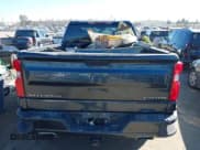 ✅ 2020 Chevrolet Silverado 1500 Custom • VIN: 1GCRWBEF7LZ133417 • Lot: 43470312. Wystawiony na IAAI z przebiegiem 107 761 mil. Bezpłatny archiwum sprzedaży aukcyjnych z USA i szczegółowy raport historii pojazdu na DreamBid. Zdjęcie 16.