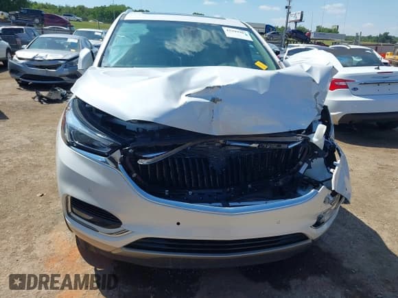 ✅ 2021 Buick Enclave Premium • VIN: 5GAEVBKW8MJ266176 • Lot: 42999987. Wystawiony na IAAI z przebiegiem 29 294 mil. Bezpłatny archiwum sprzedaży aukcyjnych z USA i szczegółowy raport historii pojazdu na DreamBid. Zdjęcie 12.