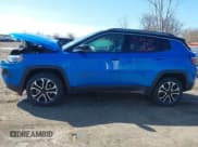 ✅ 2022 Jeep Compass Limited • VIN: 3C4NJDCB7NT185777 • Lot: 41952891. Wystawiony na IAAI z przebiegiem 28 820 mil. Bezpłatny archiwum sprzedaży aukcyjnych z USA i szczegółowy raport historii pojazdu na DreamBid. Zdjęcie 14.