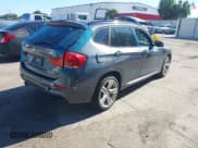 ✅ 2015 BMW X1 sDrive28i • VIN: WBAVM1C50FV497969 • Lot: 43504255. Wystawiony na IAAI z przebiegiem 191 579 mil. Bezpłatny archiwum sprzedaży aukcyjnych z USA i szczegółowy raport historii pojazdu na DreamBid. Zdjęcie 4.