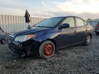 2008 Hyundai Elantra GLS z VIN KMHDU46D88U381376, wystawiony jako Copart lot #90911585 z przebiegiem 196 657 mil mil oraz Szkoda całkowita • Salvage title. Historia ofert i sprzedaży dostępna na DreamBid. Obrazek 1.