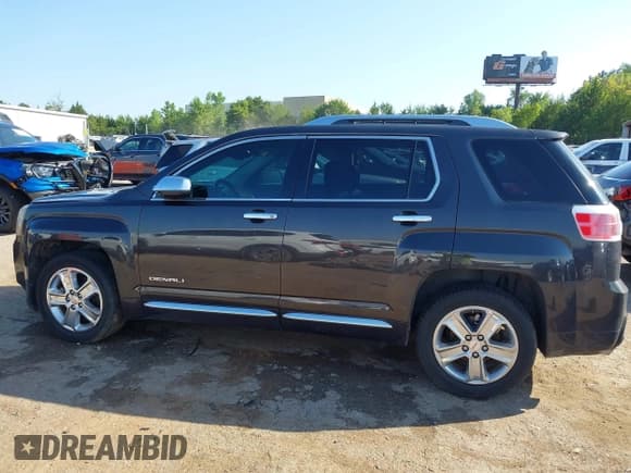 ✅ 2013 GMC Terrain Denali • VIN: 2GKALYEK5D6277085 • Lot: 43127233. Listed on IAAI with 140,779 mi. Free auction sales archive from the USA and detailed vehicle history report at DreamBid. Image 15.