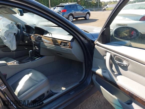 ✅ 2007 BMW 3 Series 328i • VIN: WBAVA33527PV65280 • Lot: 43126029. Listed on IAAI with Not provided. Free auction sales archive from the USA and detailed vehicle history report at DreamBid. Image 5.