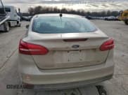 ✅ 2017 Ford Focus SE • VIN: 1FADP3F26HL317899 • Lot: 94105135. Wystawiony na Copart z przebiegiem 128 395 mil. Bezpłatny archiwum sprzedaży aukcyjnych z USA i szczegółowy raport historii pojazdu na DreamBid. Zdjęcie 6.
