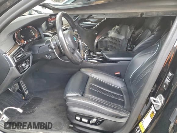 ✅ 2020 BMW 5 Series 540i xDrive • VIN: WBAJS3C06LWW69058 • Lot: 92934225. Listed on Copart with 62,334 mi. Free auction sales archive from the USA and detailed vehicle history report at DreamBid. Image 7.