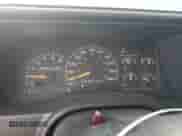 1999 Chevrolet Silverado 1500 с VIN 1GCEK19R2XR130715, выставлен на аукционе Copart как лот 70545035 с пробегом 297 221 миль миль и Списание • Salvage title. История ставок и продаж доступна на DreamBid. Изображение 9.