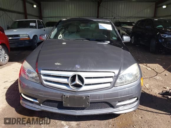 ✅ 2011 Mercedes-Benz C 300 Sport • VIN: WDDGF8BBXBR150132 • Lot: 41889061. Listed on IAAI with 125,232 mi. Free auction sales archive from the USA and detailed vehicle history report at DreamBid. Image 12.